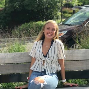 Meet your Posher, Abby